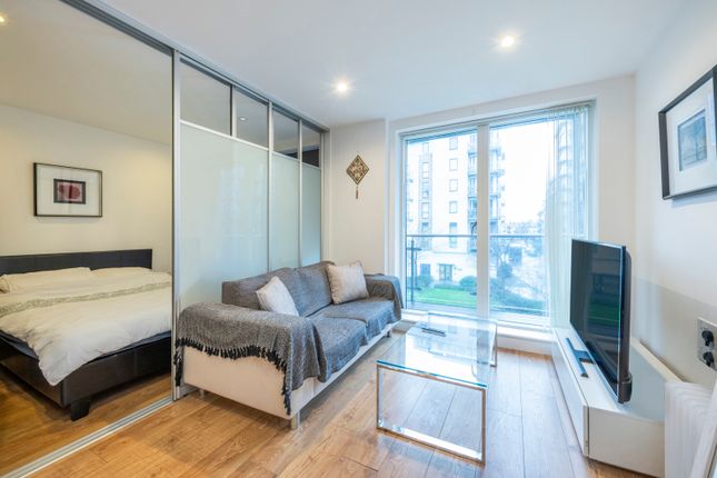 Studio flat for sale