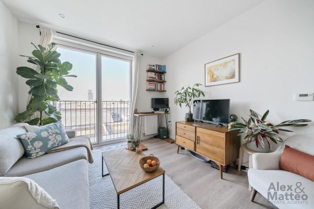 Varcoe Road, Bermondsey, SE16 1 bed flat for sale