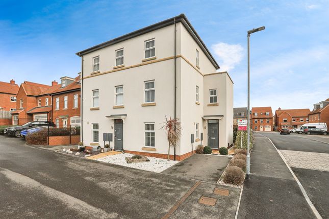 4 bed semi-detached house