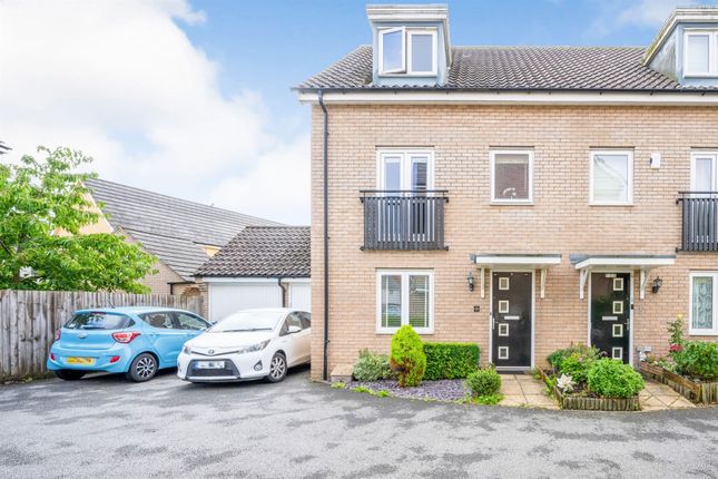 3 bedroom town house for sale