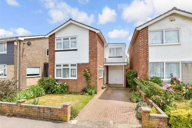 5 bed detached house