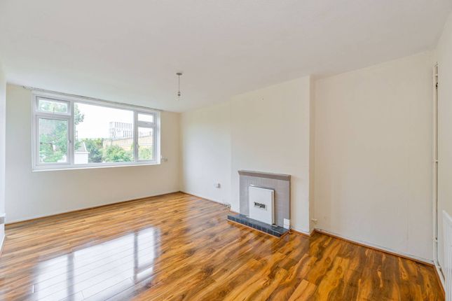 Patmore Estate, Nine Elms, London, SW8 4 bed maisonette for sale