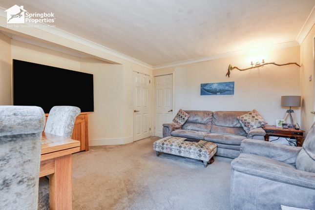 2 bed flat