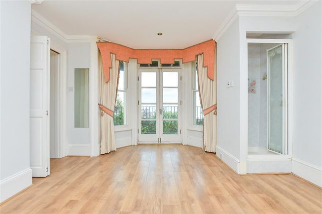 The Parade, Broadstairs, Kent 1 bed flat for sale