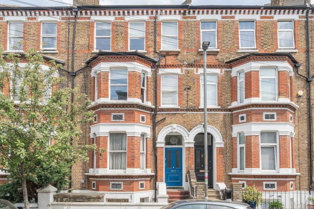 Schubert Road, London, SW15 2 bed flat for sale