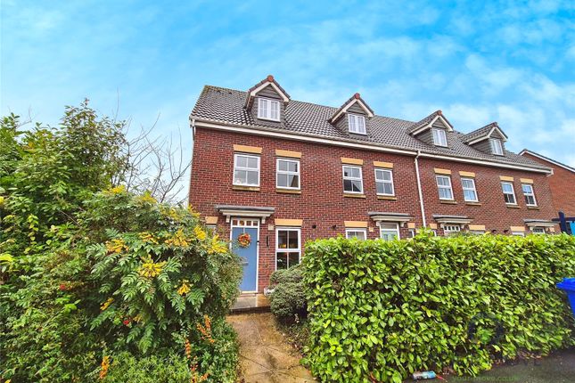 3 bed end terrace house