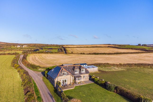 5 bed detached house