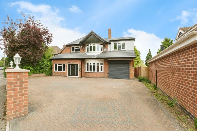 4 bed detached house