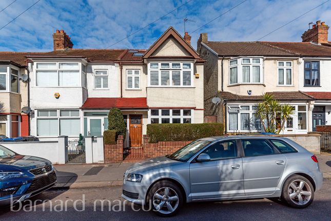 4 bedroom end of terrace house for sale