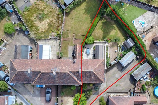 3 bedroom town house for sale