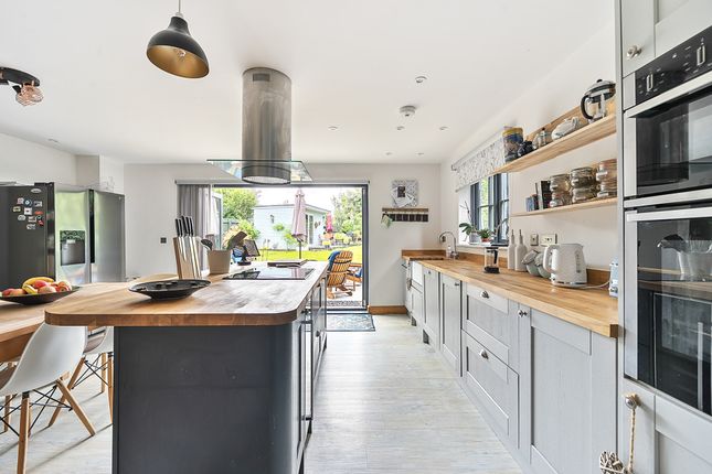 4 bed detached house