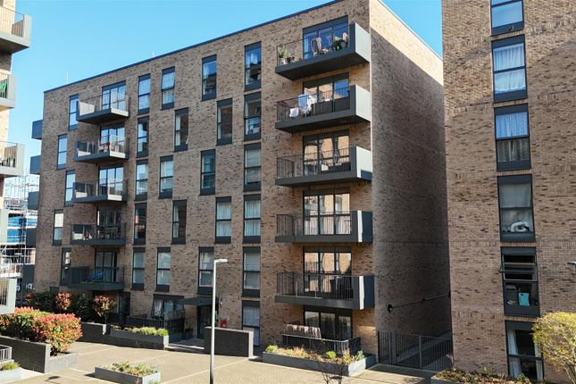 Grove Court, Lyon Road, Harrow 3 bed apartment for sale