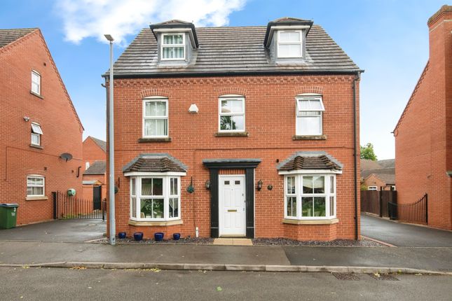 6 bedroom detached house for sale