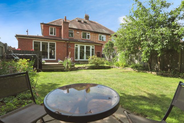 5 bedroom semi-detached house for sale