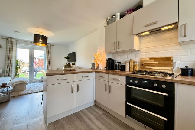 2 bedroom semi-detached house for sale
