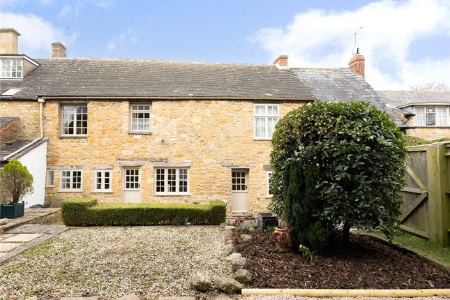 Bell Yard, Broadway, Worcestershire... 3 bed terraced house for sale