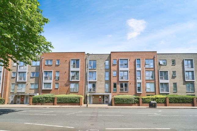 2 bedroom maisonette for sale