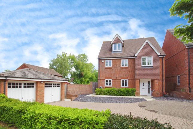 Gosling Close, Swindon SN4 5 bed detached house for sale