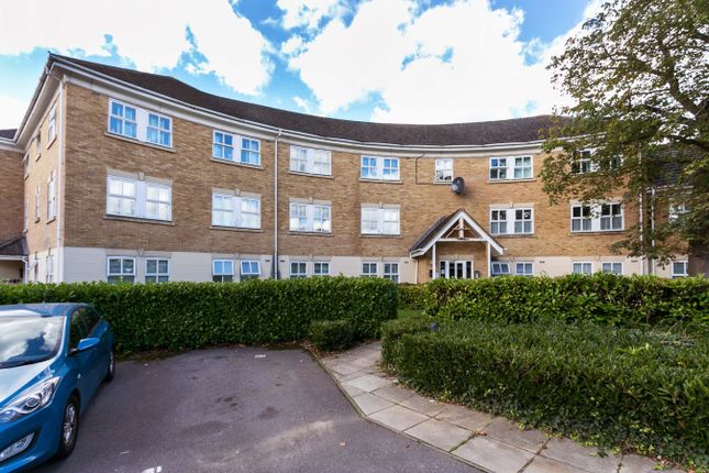 Hurworth Avenue, Langley SL3 2 bed apartment for sale