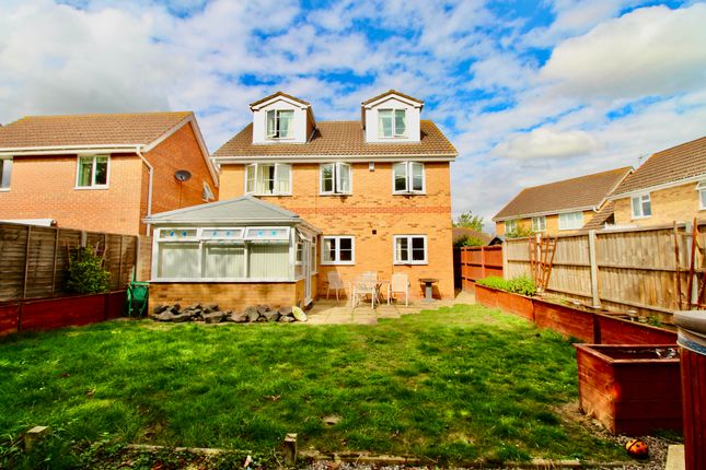 6 bedroom detached house for sale
