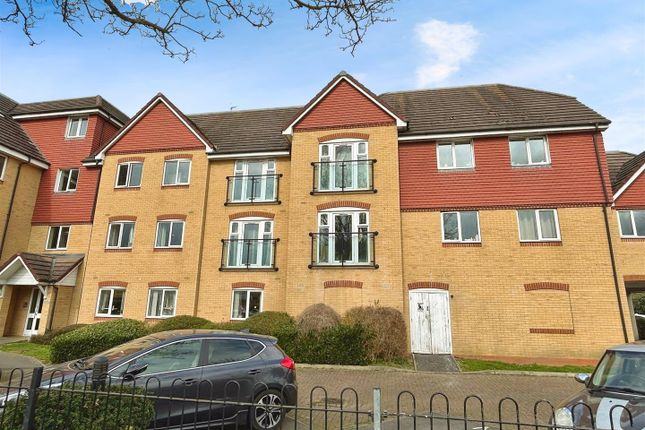 Charlcot Mews, Cippenham 2 bed flat for sale