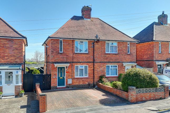 2 bedroom semi-detached house for sale