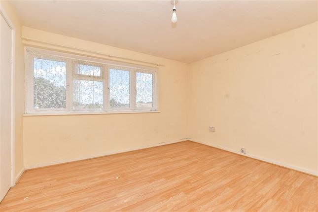 3 bed maisonette