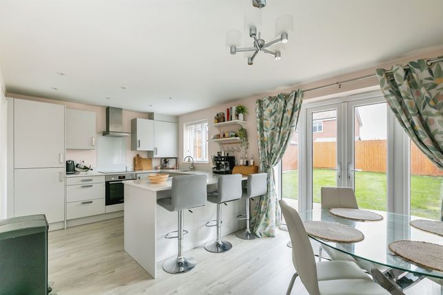 3 bed detached house