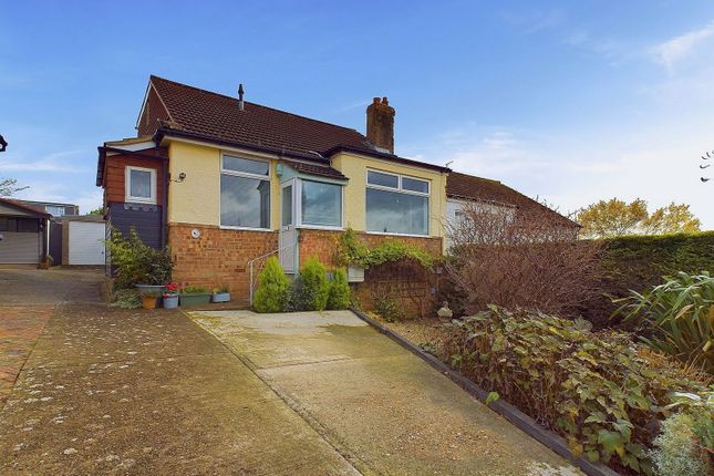 Alandale Road, Sompting, Lancing... 3 bed semi