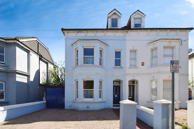 5 bed semi-detached house