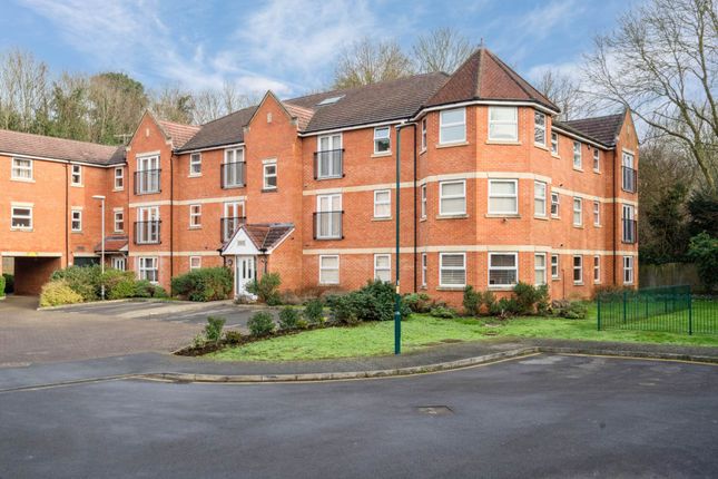 Walton Road, Bushey 2 bed flat for sale