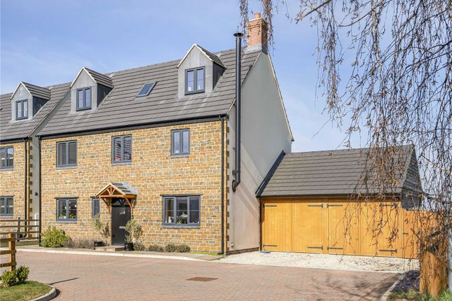 Byfield, Daventry, Northamptonshire 5 bed detached house for sale