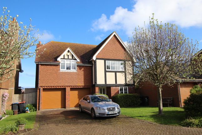 5 bed detached house