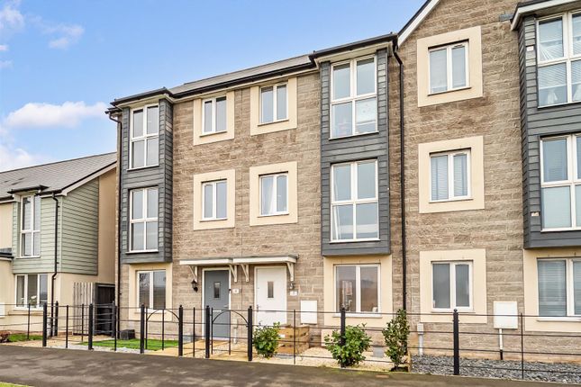 4 bed terraced house