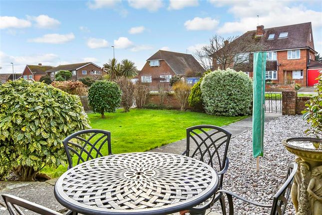 Alinora Avenue, Goring By Sea... 2 bed ground floor flat for sale