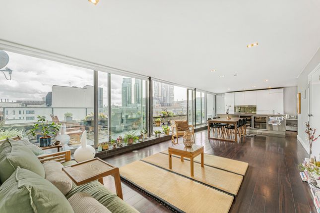 Paul Street, Shoreditch, London, EC2A 1 bed penthouse for sale