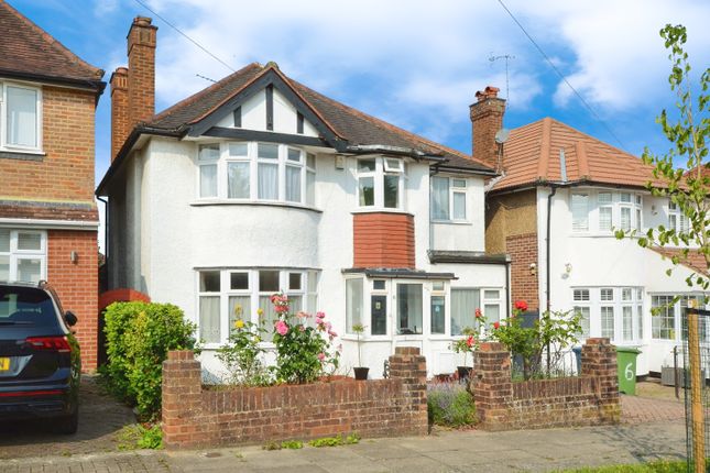 4 bed detached house