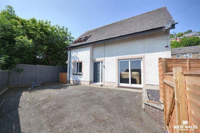 Feidr Fawr, St Dogmaels, Cardigan 3 bed detached house for sale
