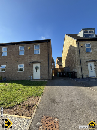 Bretby Avenue, Ossett, West... 3 bed semi