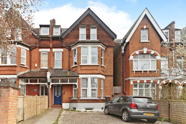 3 bedroom flat for sale
