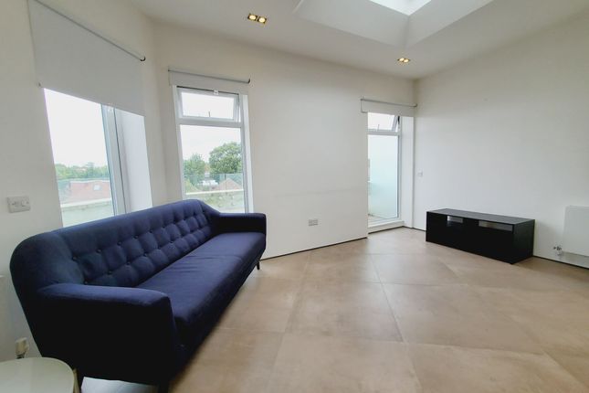 Grosvenor Court, Hale Lane,NW7 1 bed flat for sale
