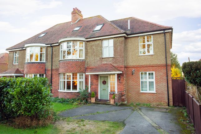 Dover Road, Guston, Dover, CT15 5 bed semi