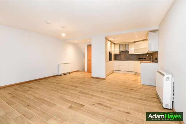 Woodside Park Road, London N12 2 bed apartment for sale
