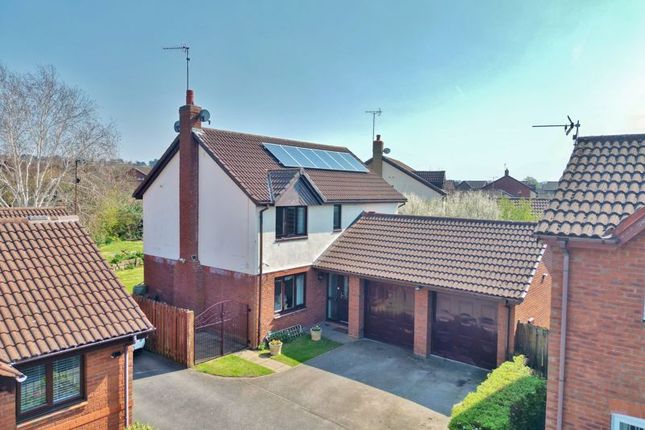 4 bed detached house