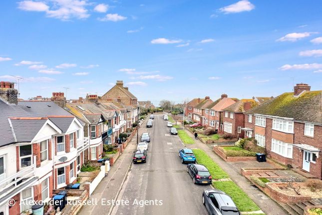3 bed end terrace house