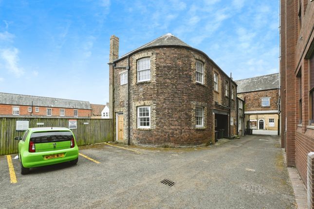 2 bed town house