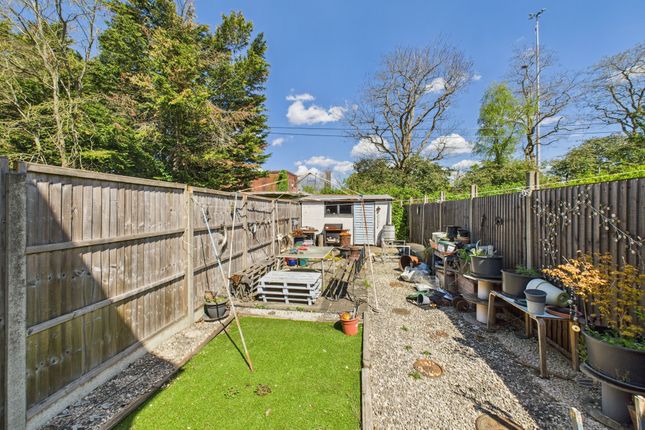 Stafford Road, Ruislip, HA4 2 bed maisonette for sale