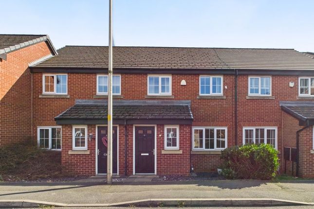 North Croft, Manchester M46 3 bed terraced house for sale