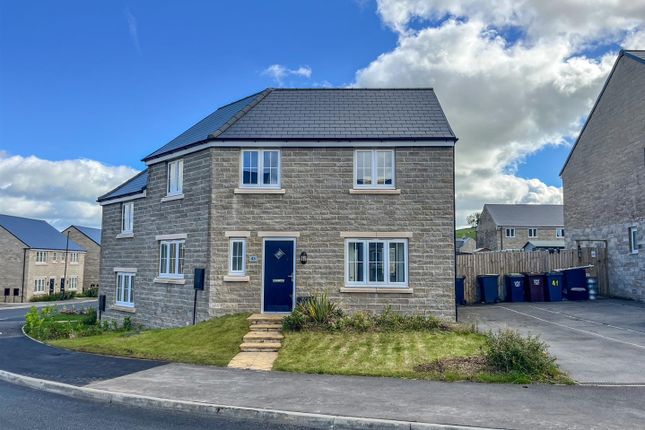 3 bed semi-detached house