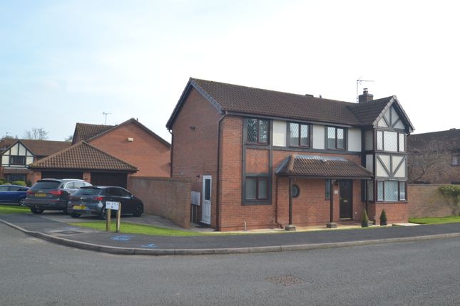 Broomwood Close, Grantham 4 bed detached house for sale